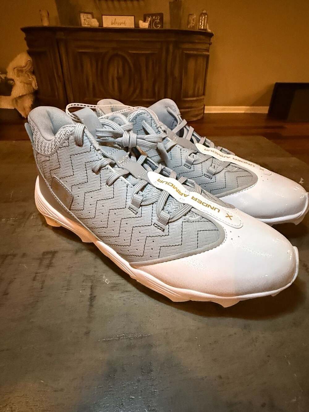 Under Armour Bryce Harper 7 Mid RM Baseball Cleats Grey White BH Show